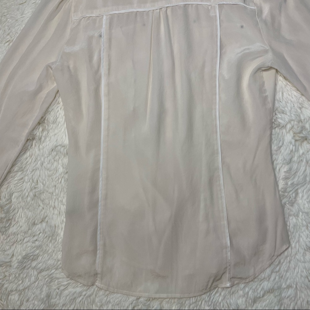 White House Black Market 100% Silk Creamy White Button Down Shirt. Size 0. - Picture 14 of 15